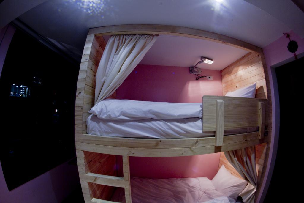 12:12 Hostels Bogota Bagian luar foto