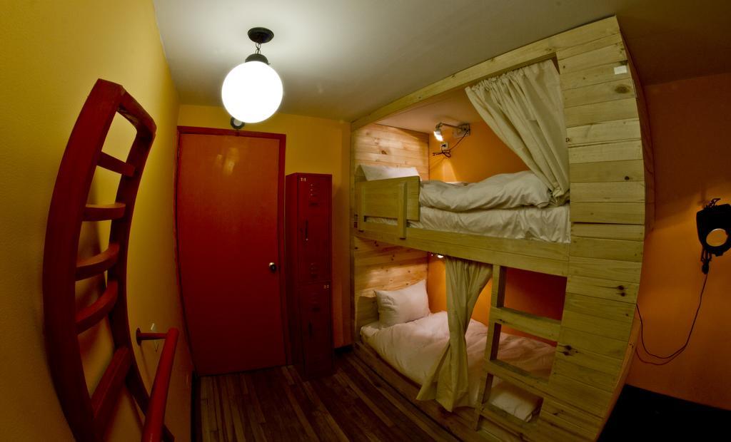 12:12 Hostels Bogota Bagian luar foto